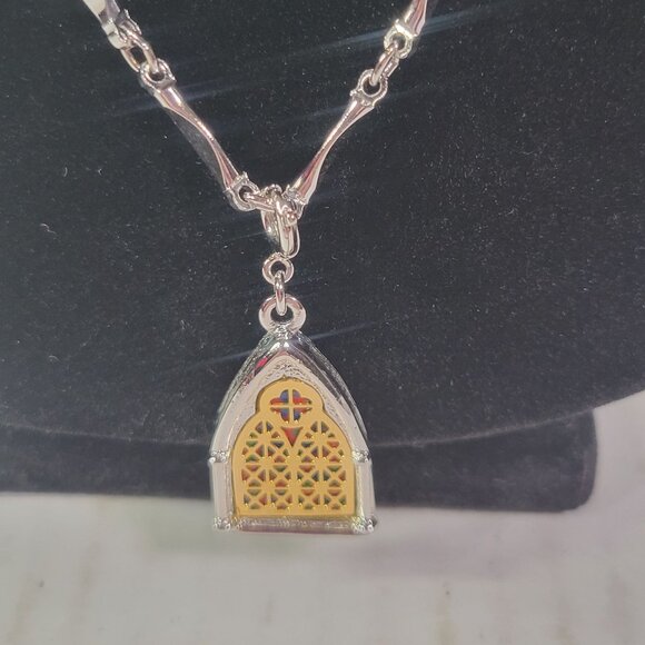Vintage Sarah Coventry Limited Edition Church Pendant Silver Necklace - Picture 1 of 5